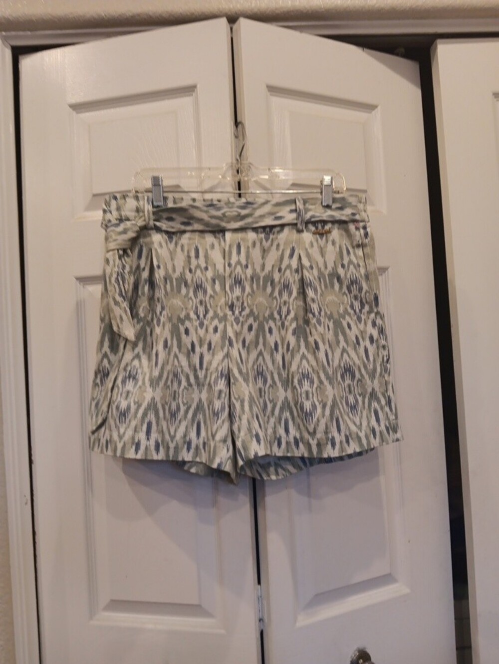 NWT Marc New York High-Waist Ikat Design Printed Shorts in Gray Blue White Sz L